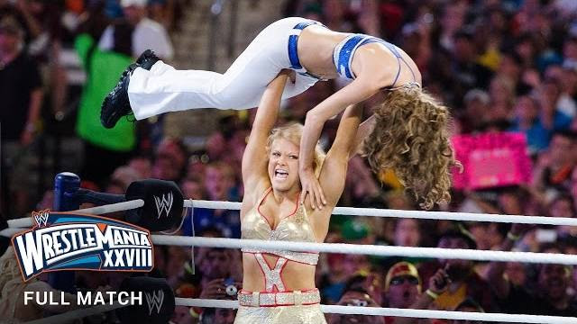 WWE Kelly Kelly & Maria Menounos vs. Beth Phoenix & Eve Torres