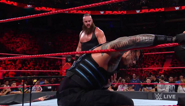 WWE Raw Wrestling Roman Reigns Reigns vs. Strowman