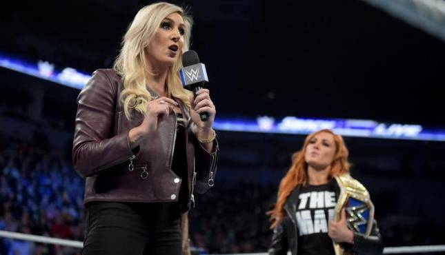 Charlotte Flair Becky Lynch Smackdown 11-30-18 WWE