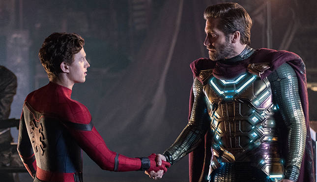 Tom Holland Debuts New 'Spider-Man: Far From Home' Suit – The