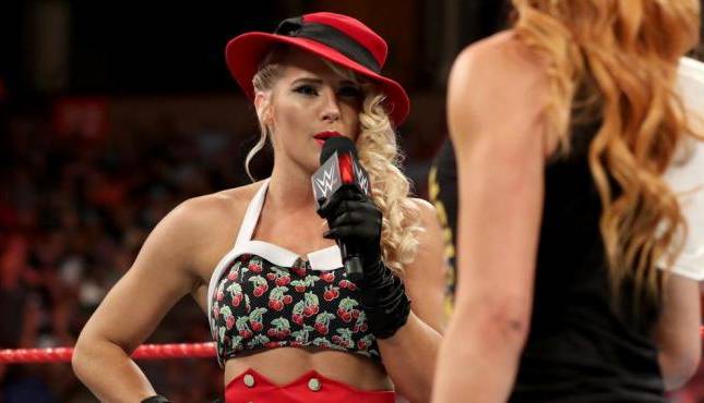 Lacey Evans