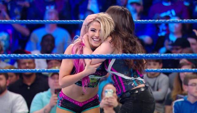 Alexa Bliss Returns to Save Nikki Cross on Smackdown (Pics, Video ...