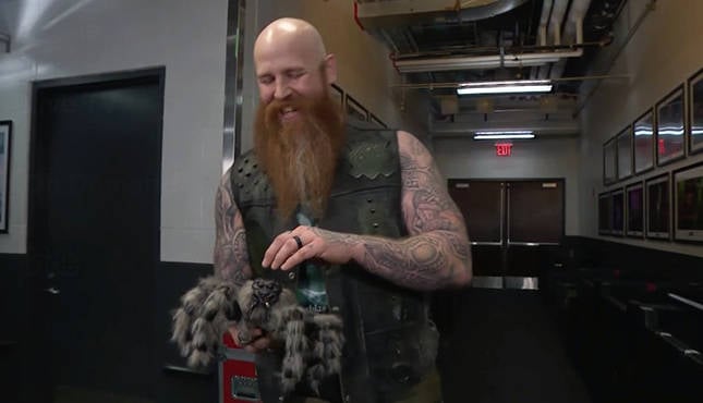 Erick Rowan Spider Raw