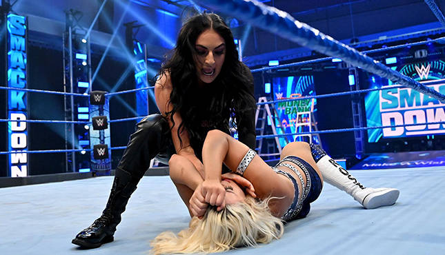 SOnya Deville Mandy Rose smackdown