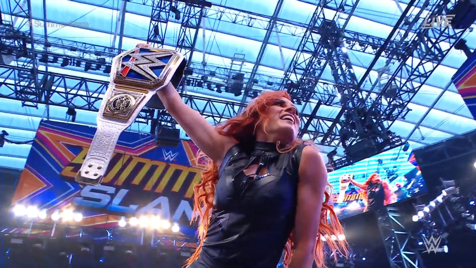 Becky Lynch back atop the SmackDown women's division as champion