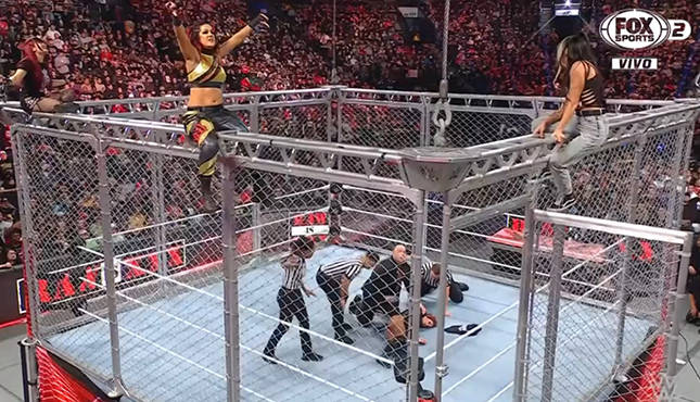 Raw XXX Cage Match, Bayley