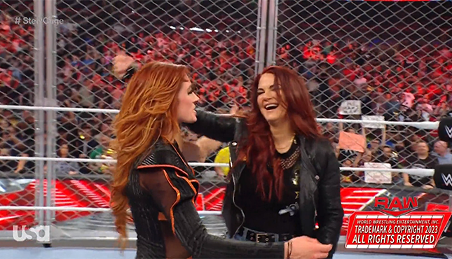 Lita Returns, Helps Becky Lynch Beat Bayley In Steel Cage Match On 2/6 WWE  Raw