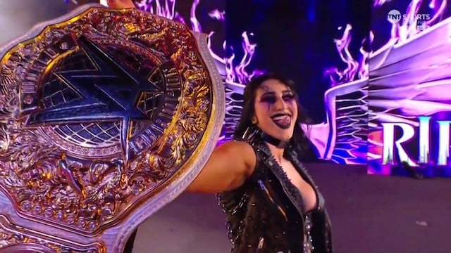 WWE Elimination Chamber - Rhea Ripley champ