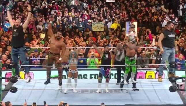 WWE Wrestlemania 40 Jason Kelce LWO, Cruz Del Toro