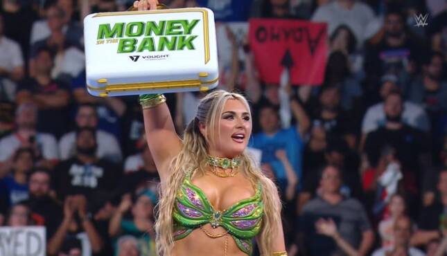 Tiffany Stratton WWE Money in the Bank, Roxanne Perez