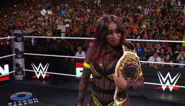 Naomi WWE Raw 8-18-25, baby bump