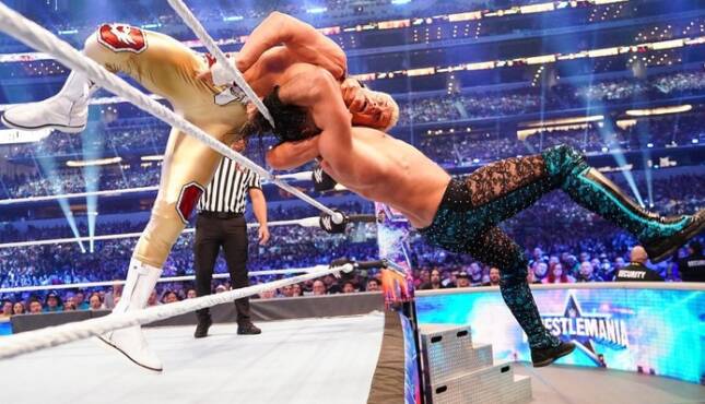 Seth Rollins vs. Cody Rhodes