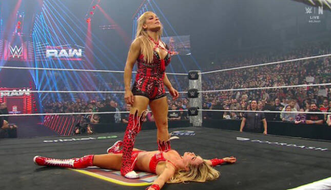 WWE Raw Natalya Nattie Neidhart betrays Maxxine Dupri
