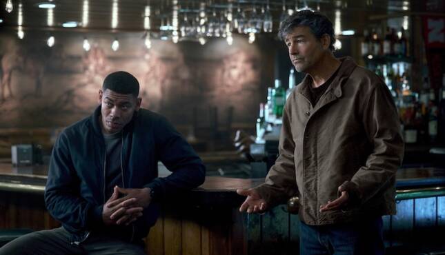 Lanterns Aaron Pierre and Kyle Chandler