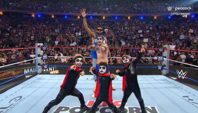 Danhausen with Karl-Anthony Towns and Minihausens at WWE SNME: NYC.