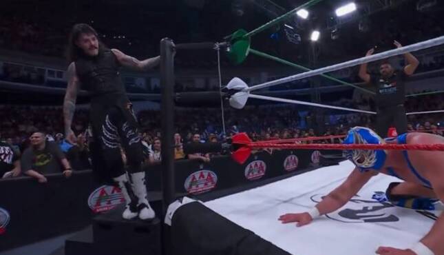 Dominik Mysterio and El Grande Americano at Verano de Escándalo Week One.