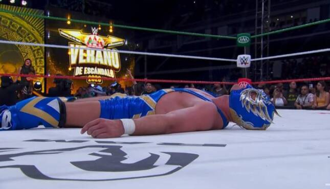 Dominik Mysterio and El Grande Americano at Verano de Escándalo Week One.