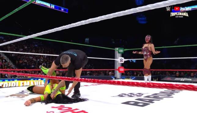 Lady Shani at AAA Triplemania 34.