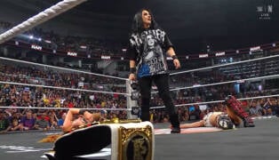 WWE Raw 10-12-26 Stephanie Vaquer