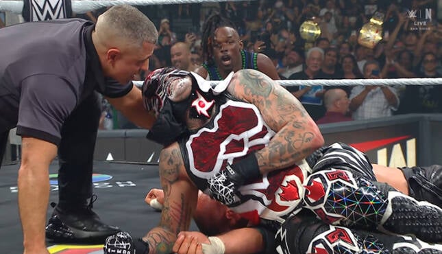 WWE Raw 10-19-26 Penta