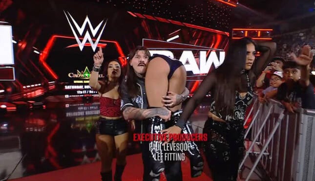 WWE Raw 10-26-26 MEC