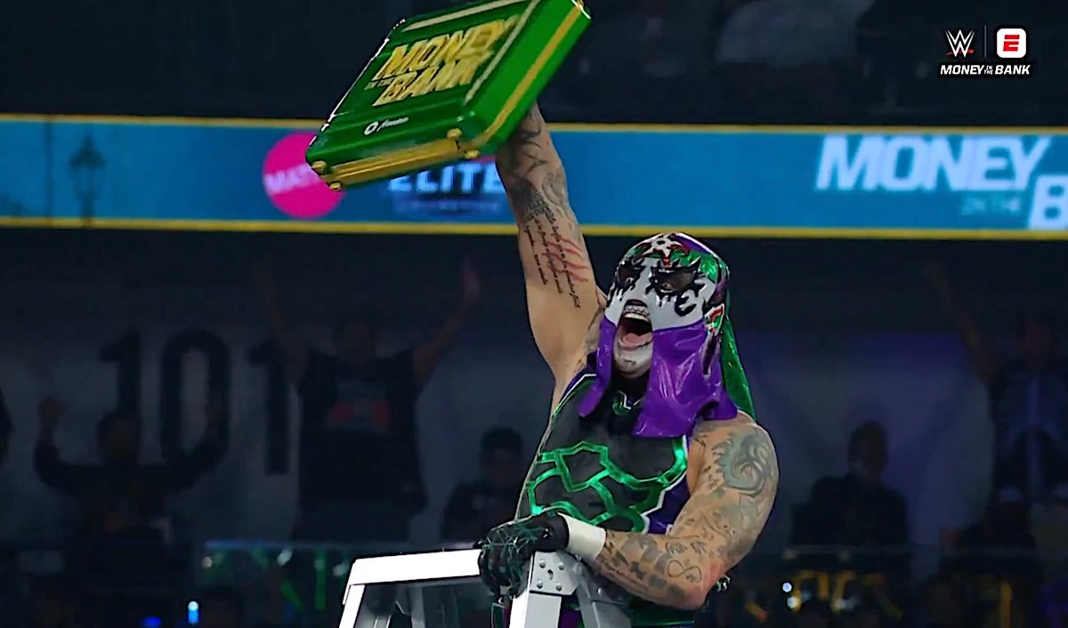 Roman Reigns retains title and ladder matches headline WWE Money In The Bank 2026